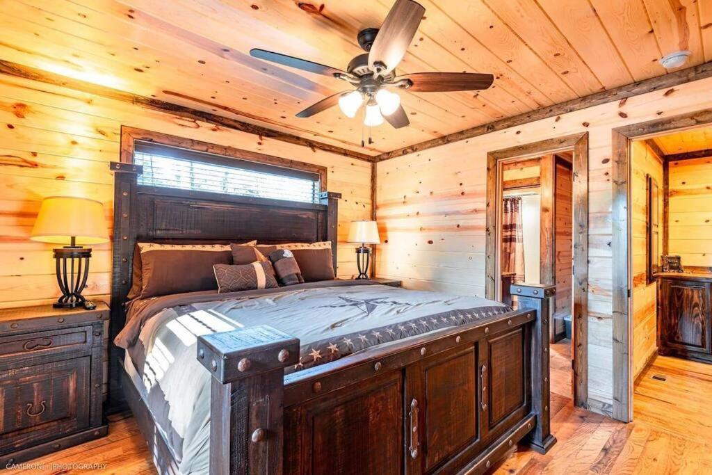 Iron Horse Lodge Sleeps 18, Games, Fire Pit, Hot Tub, Ev, More Broken Bow Exterior foto